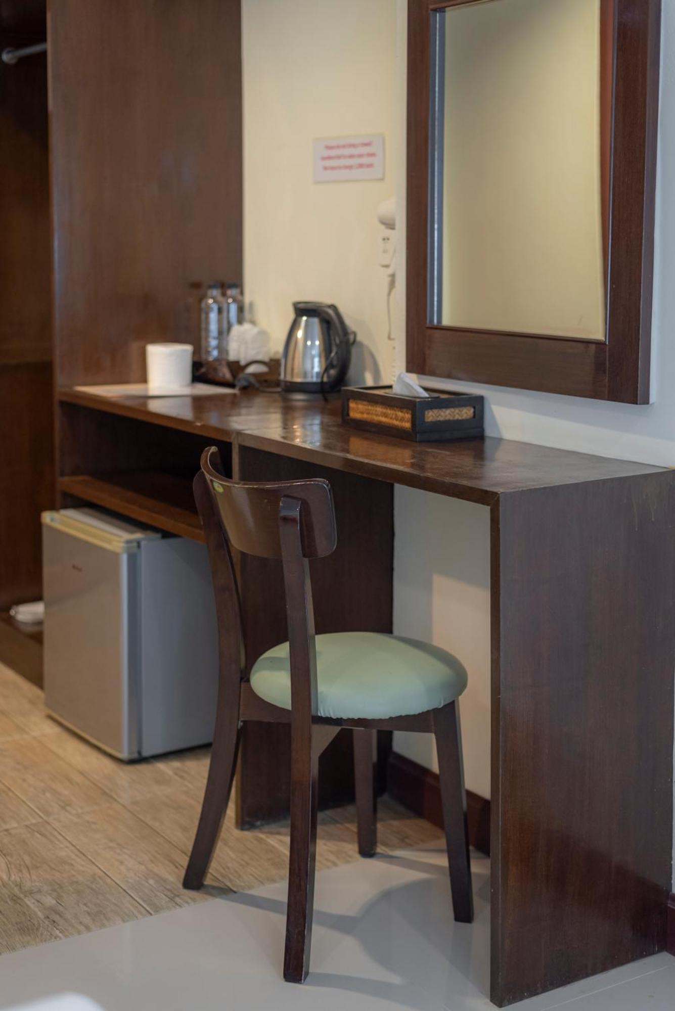 Hotel Manee Cool Mueang Chiang Mai Zewnętrze zdjęcie