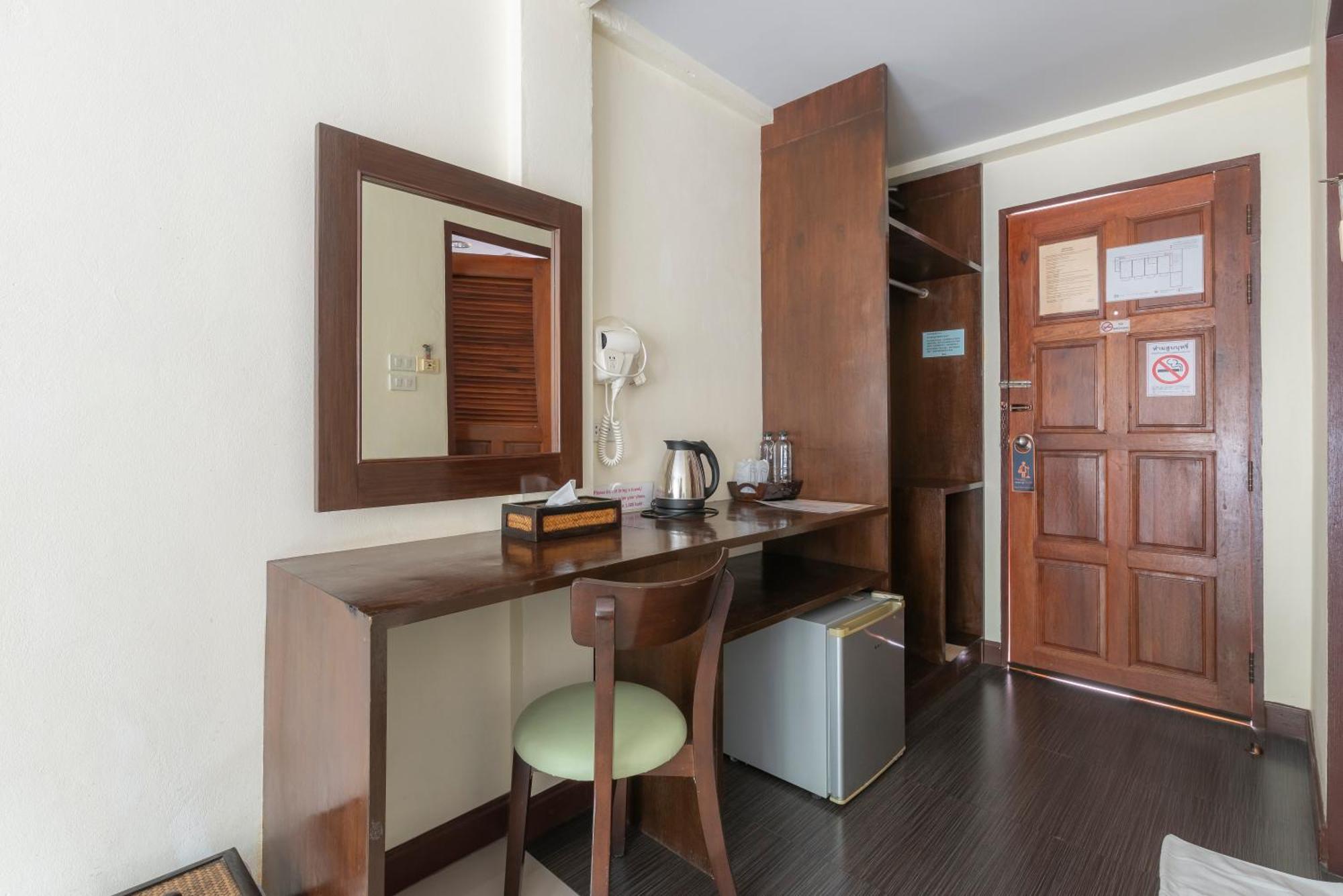 Hotel Manee Cool Mueang Chiang Mai Zewnętrze zdjęcie