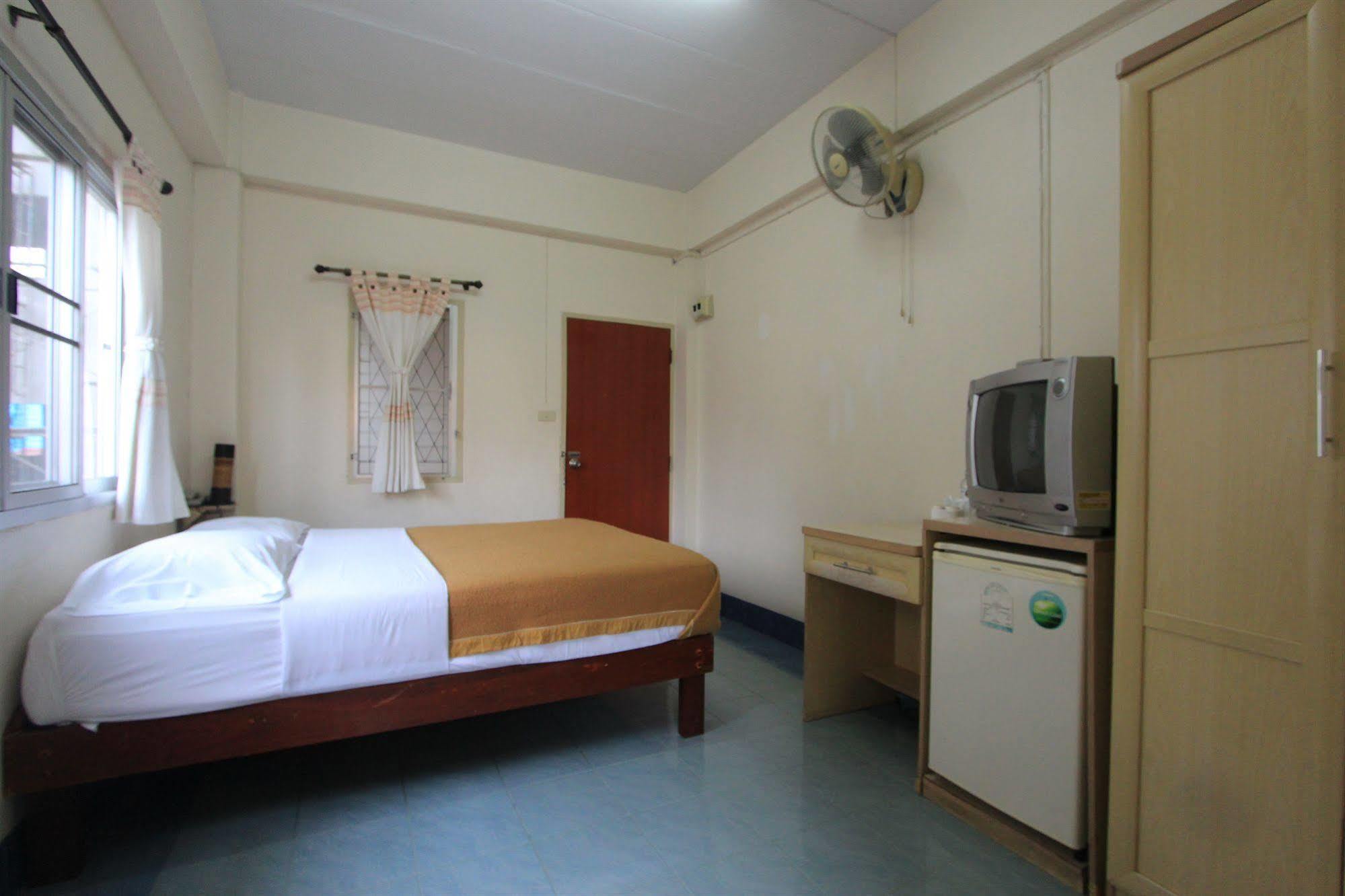 Hotel Manee Cool Mueang Chiang Mai Zewnętrze zdjęcie