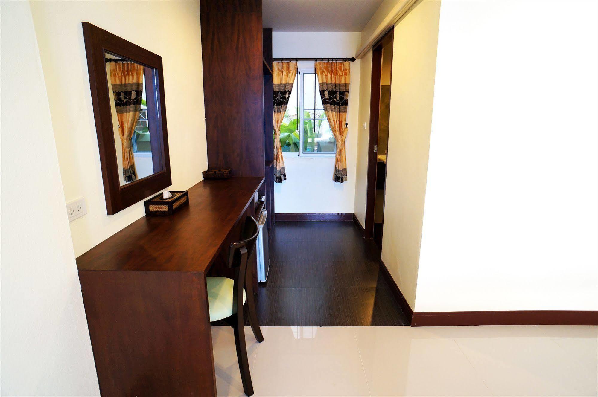 Hotel Manee Cool Mueang Chiang Mai Zewnętrze zdjęcie