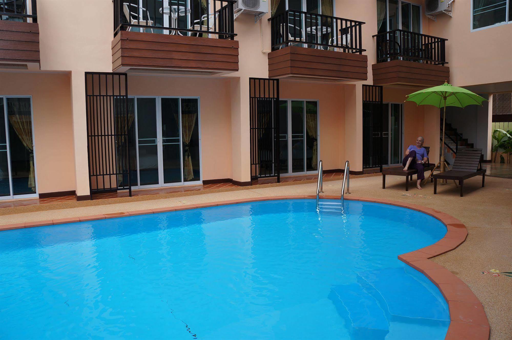 Hotel Manee Cool Mueang Chiang Mai Zewnętrze zdjęcie